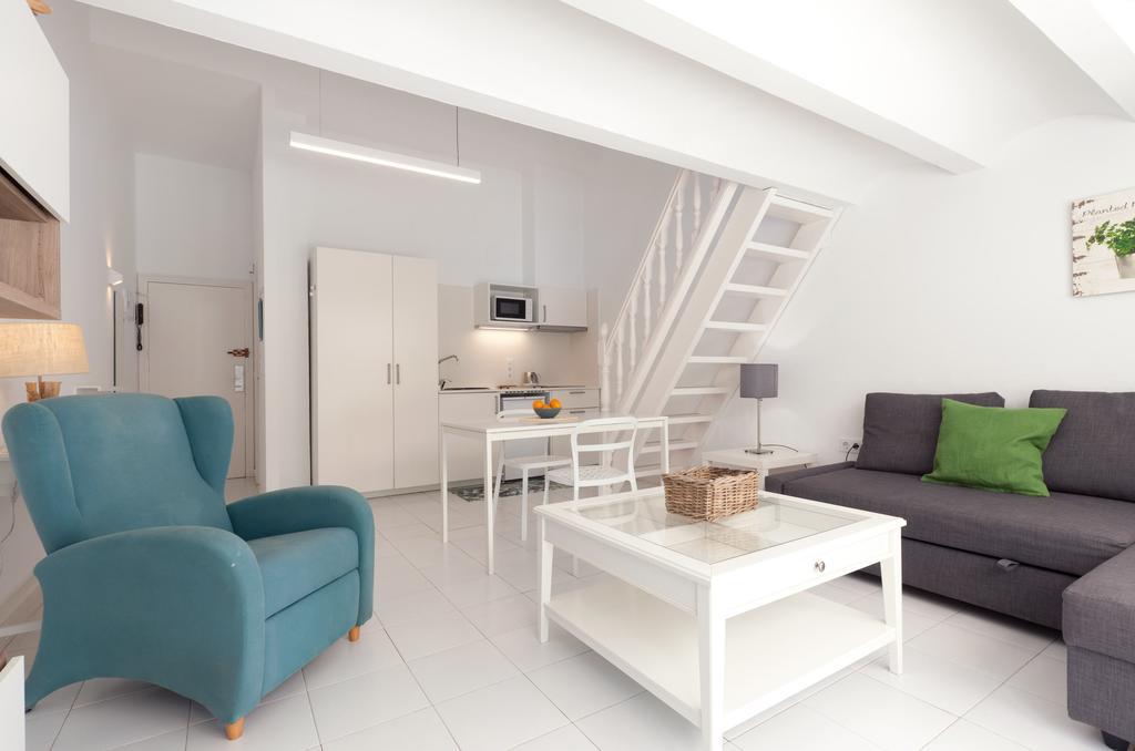 Apartamentos Mr La Racona Santa Llucia エクステリア 写真